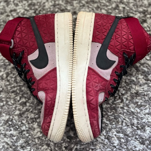 Nike Air Force 1 Hi Premium Suede Sneakers (size 7) - Picture 6 of 16